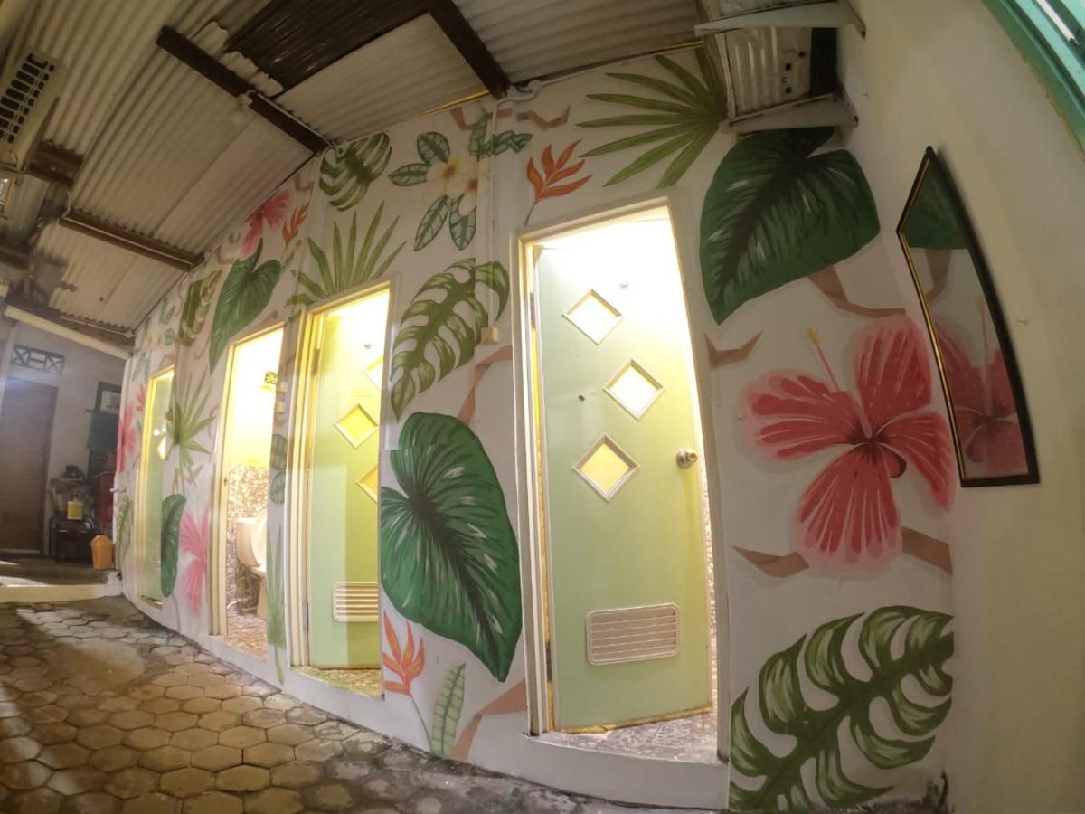 Laura'S Backpacker 523 Hostel Yogyakarta Bagian luar foto