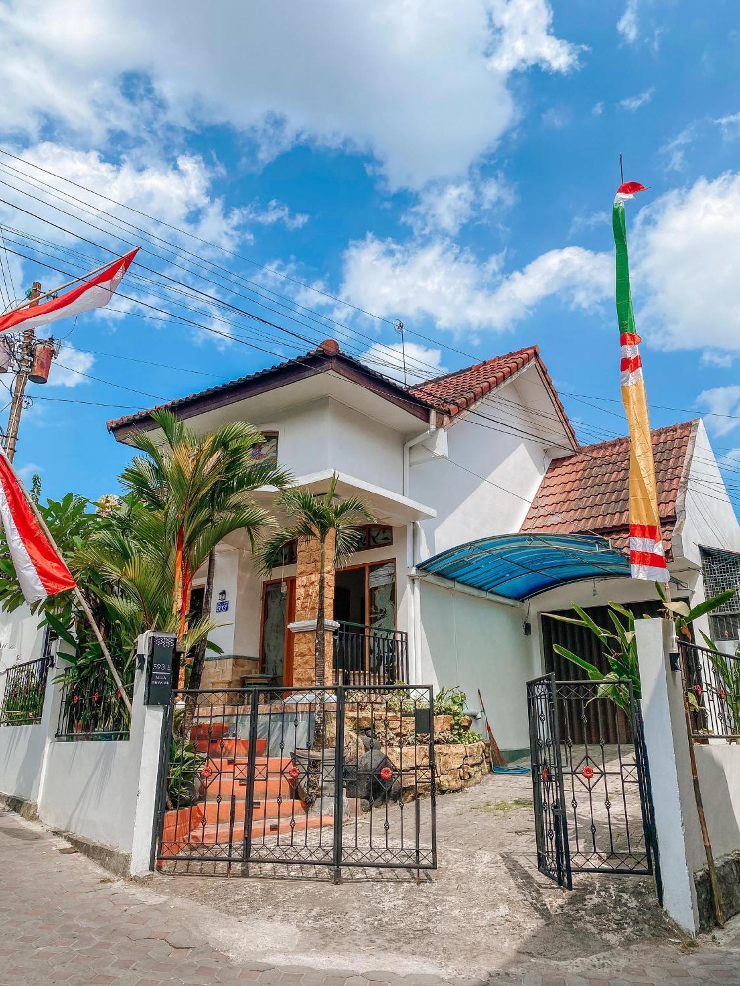 Laura'S Backpacker 523 Hostel Yogyakarta Bagian luar foto