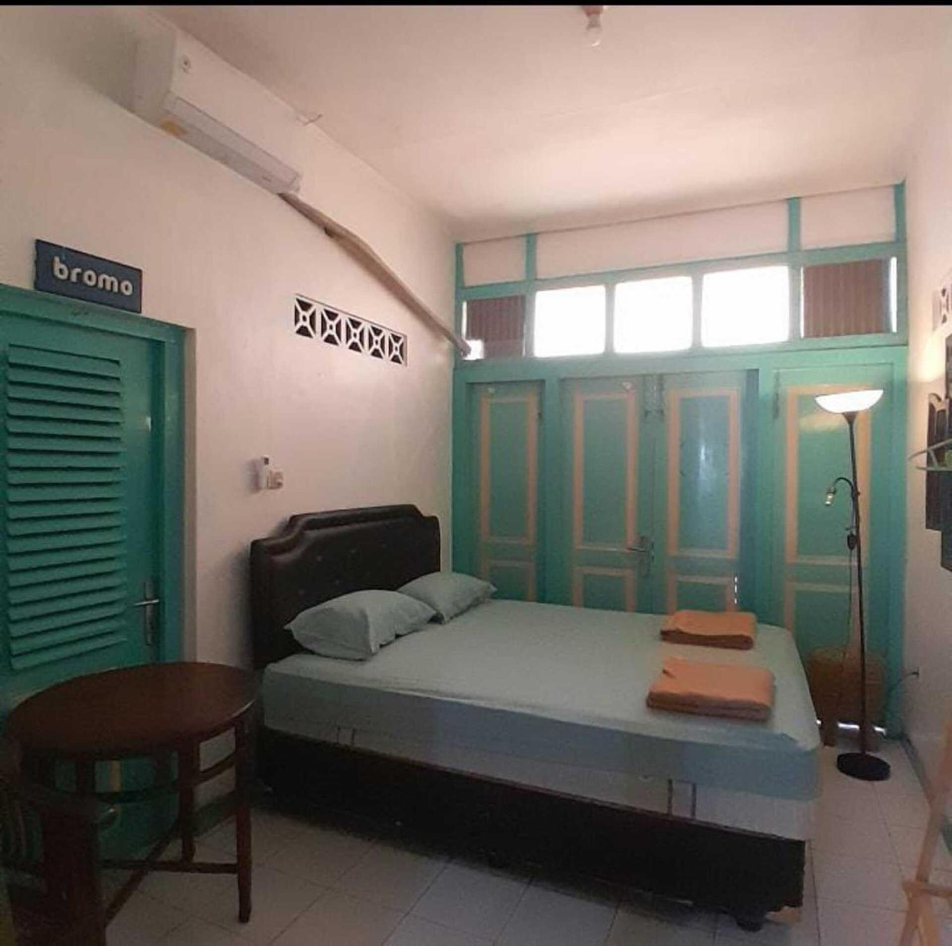 Laura'S Backpacker 523 Hostel Yogyakarta Bagian luar foto